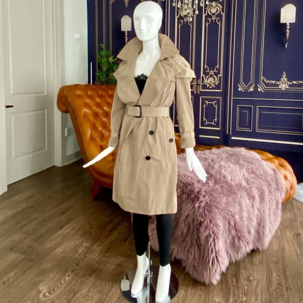 Burberry London Women’s Size 0 Khaki/Tan Trench/Raincoat